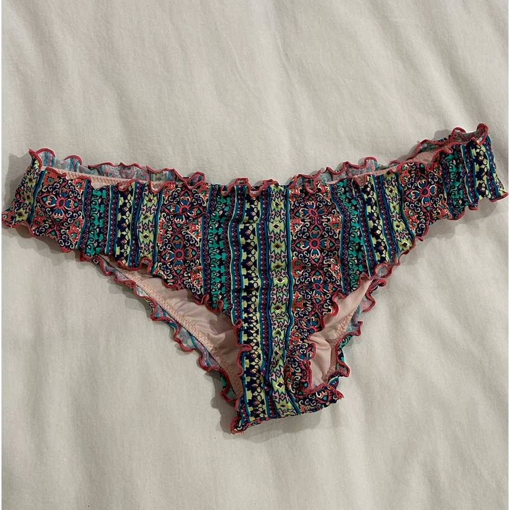 Shade and shore women’s bikini bottoms, new never worn size small can fit medium